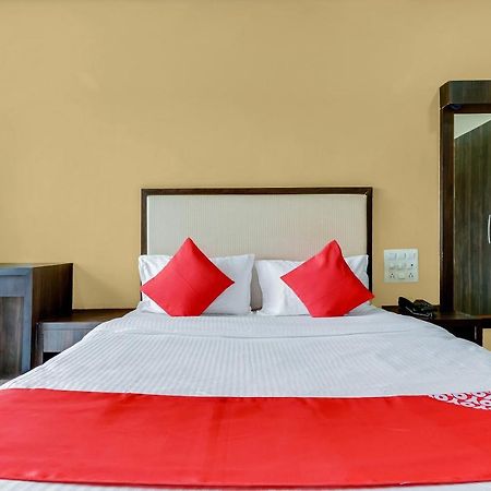 Oyo 48352 Hotel Bhagyalaxmi Kāla Exteriör bild