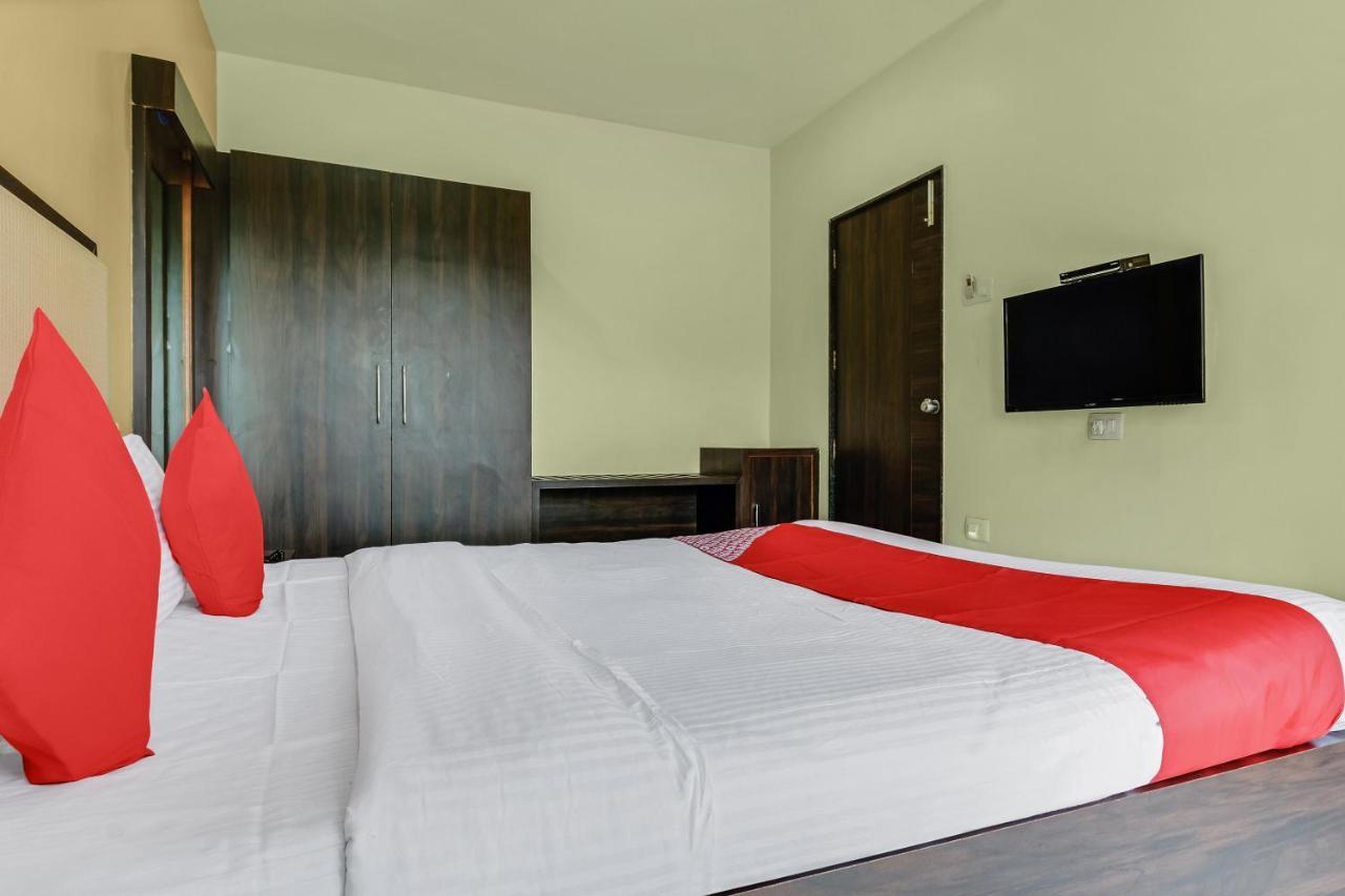 Oyo 48352 Hotel Bhagyalaxmi Kāla Exteriör bild